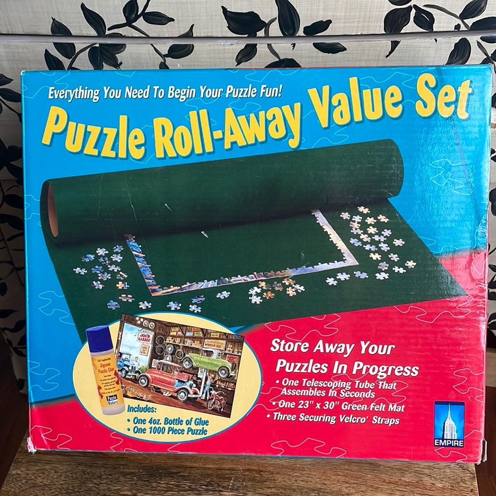💚Puzzle Roll-Away Value Set, Vintage Car Garage 1000 piece puzzle